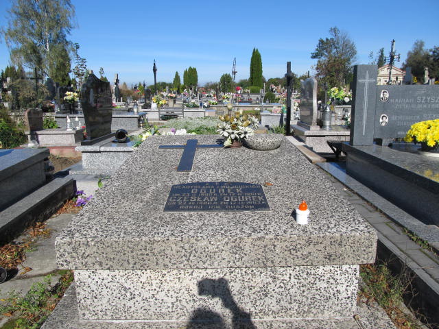 Grób Władysława Ogurek