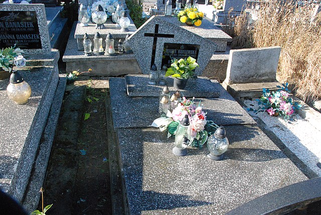 Grób Władysław Kuflewski